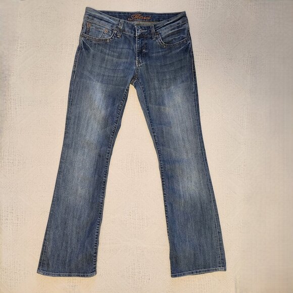 *New Low Price!* Bella Ladies jeans - Picture 2 of 10